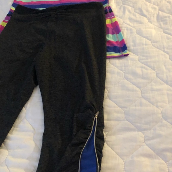 Mid calf yoga pants with matching top - Picture 6 of 7